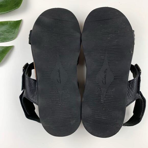 Clarks Brynn Step Sandals Black Leather Adjustable Comfort Women's 8 - Picture 10 of 10